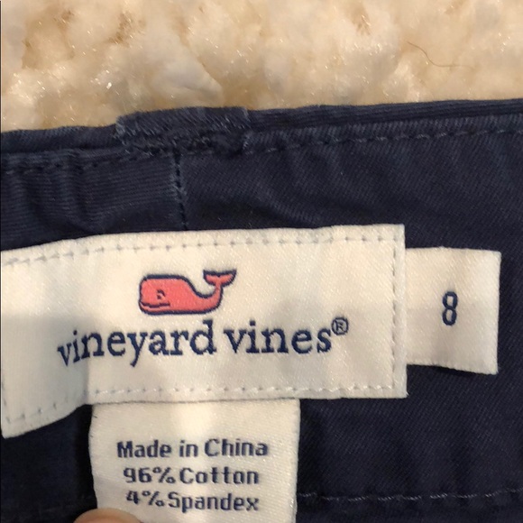 Vineyard Vines whale print shorts - Picture 6 of 6